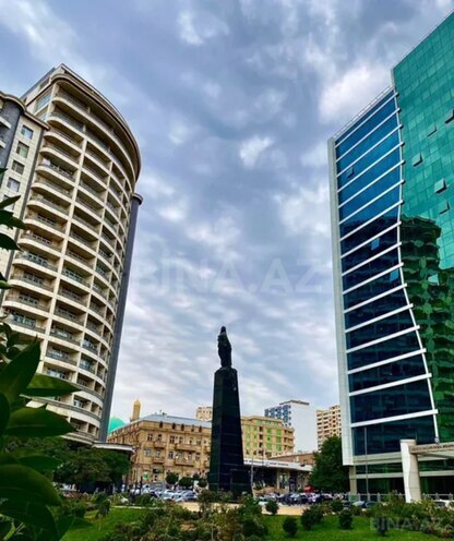 Продаётся 2-комн. новостройка 55 м², м. Низами, photo 1 from 9