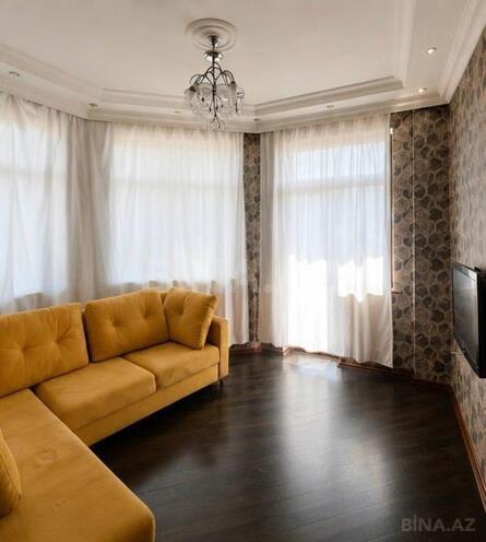 Сдаётся 3-комн. новостройка 130 м², м. Низами, photo 7 from 12