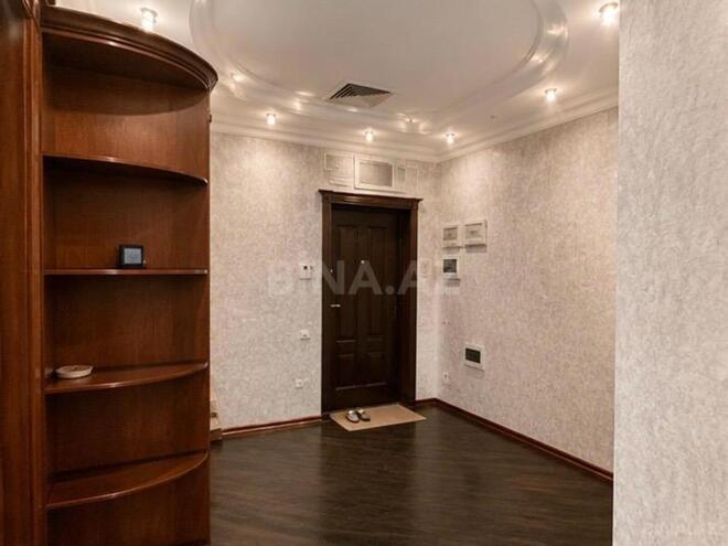 Сдаётся 3-комн. новостройка 130 м², м. Низами, photo 6 from 12