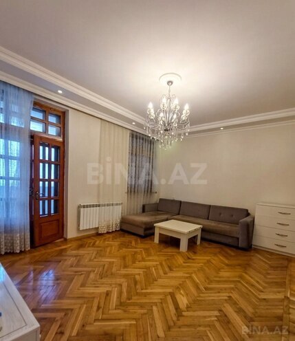 İcarəyə verilir 2 otaqlı yeni tikili 70 m², 28 May m., photo 1 from 12