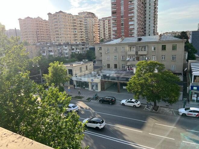 İcarəyə verilir 3 otaqlı köhnə tikili 70 m², Gənclik m., photo 1 from 13