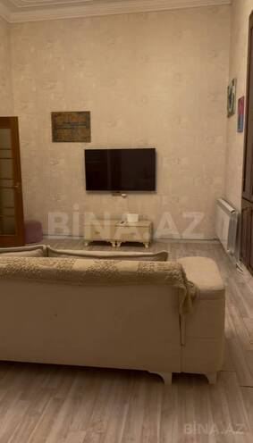 Сдаётся 2-комн. вторичка 80 м², м. Ичеришехер, photo 1 from 15