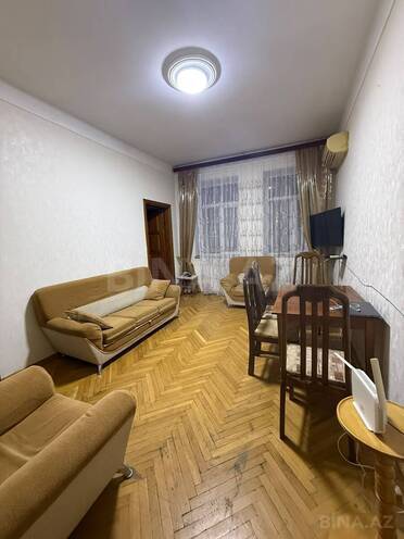 İcarəyə verilir 2 otaqlı köhnə tikili 60 m², 28 May m., photo 1 from 17