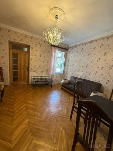 İcarəyə verilir 2 otaqlı köhnə tikili 60 m², 28 May m., photo 1 from 11
