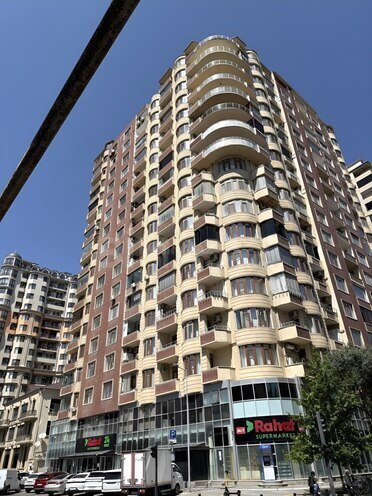 Продаётся 1-комн. новостройка 50 м², м. Гянджлик, photo 1 from 21