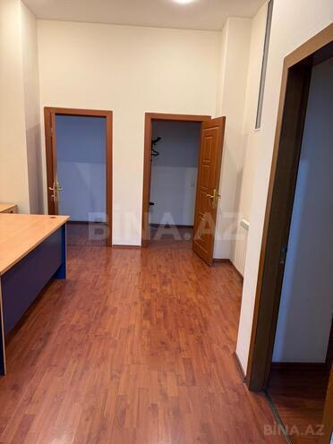 İcarəyə verilir  obyekt 235 m², İnşaatçılar m., photo 17 from 29