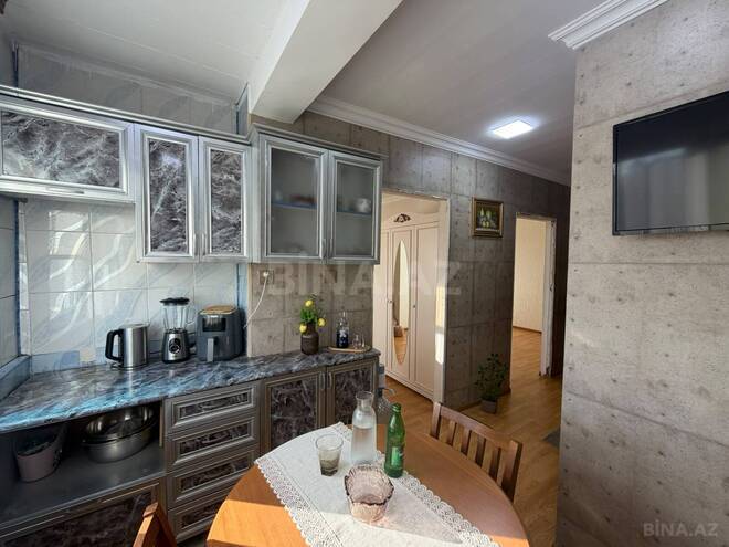 Satılır 3 otaqlı köhnə tikili 70 m², Qara Qarayev m., photo 21 from 27