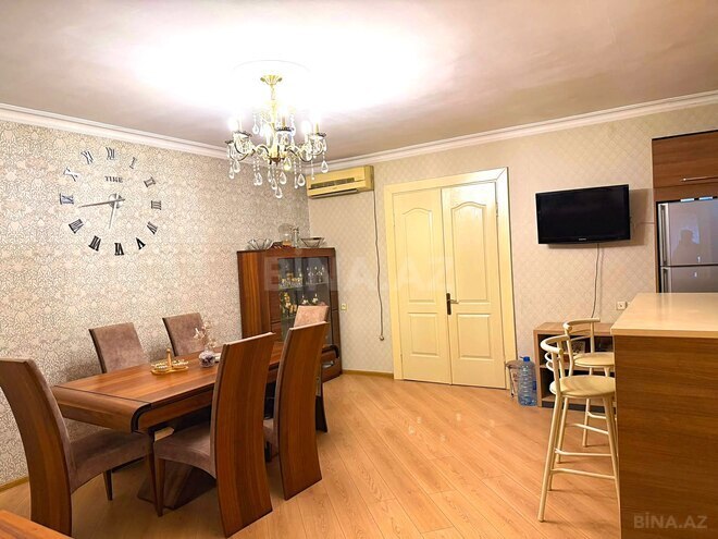 Satılır 4 otaqlı köhnə tikili 90 m², Yasamal q., photo 8 from 21