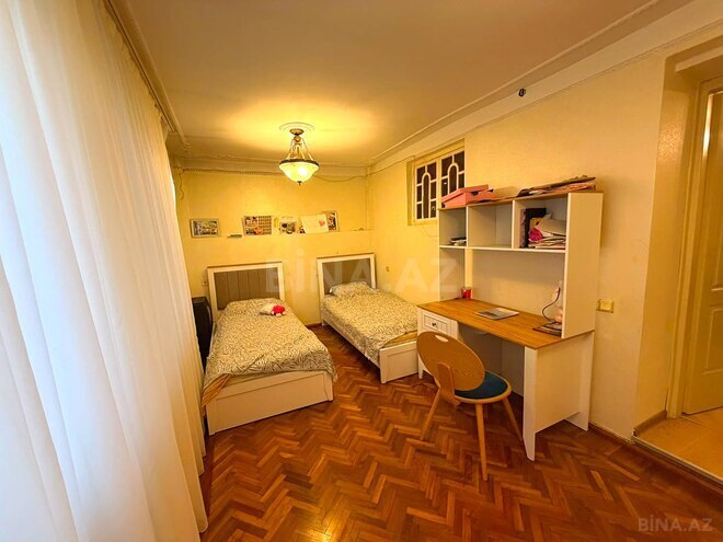 Satılır 4 otaqlı köhnə tikili 90 m², Yasamal q., photo 11 from 21