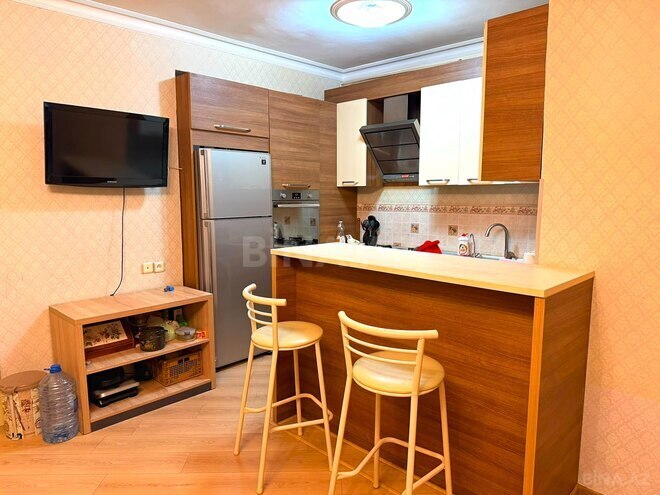 Satılır 4 otaqlı köhnə tikili 90 m², Yasamal q., photo 20 from 21