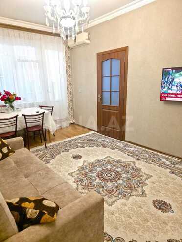 Продаётся 2-комн. вторичка 45 м², м. Мемар Аджеми, photo 1 from 20
