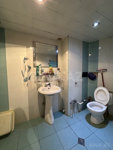 Продаётся 3-комн. вторичка 70 м², м. Низами, photo 7 from 8