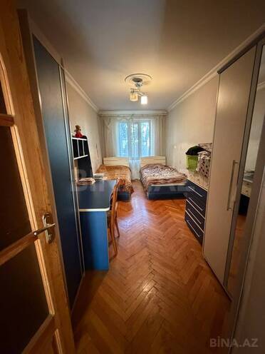 Продаётся 3-комн. вторичка 70 м², м. Элмляр Академиясы, photo 1 from 16
