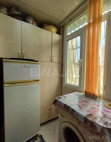 Продаётся 2-комн. вторичка 42 м², м. Элмляр Академиясы, photo 12 from 15