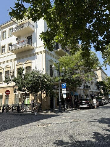 Satılır 2 otaqlı köhnə tikili 87 m², Sahil m., photo 3 from 21