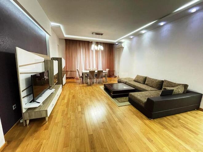 Сдаётся 4-комн. новостройка 190 м², Насиминский  р., photo 1 from 22
