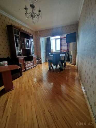 Продаётся 2-комн. вторичка 60 м², м. 8 ноября, photo 1 from 16