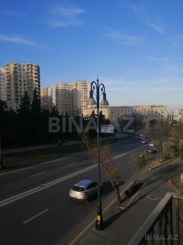Продаётся 3-комн. вторичка 75 м², м. Ичеришехер, photo 8 from 10