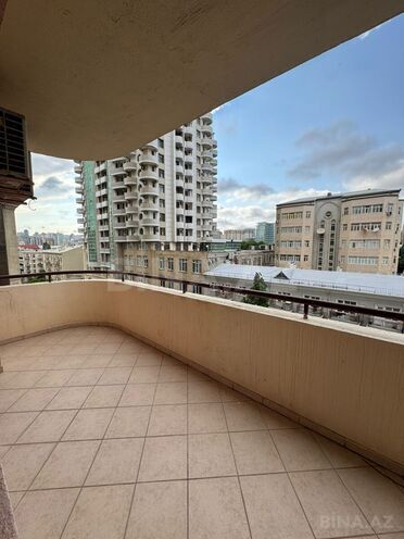 Satılır 4 otaqlı yeni tikili 230 m², 28 May m., photo 1 from 29