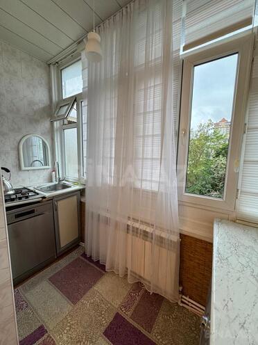 Сдаётся 4-комн. вторичка 125 м², м. Кара Караев, photo 13 from 17