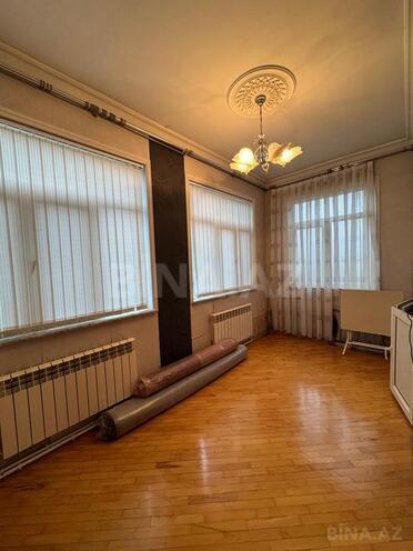 Сдаётся 4-комн. вторичка 125 м², м. Кара Караев, photo 8 from 17