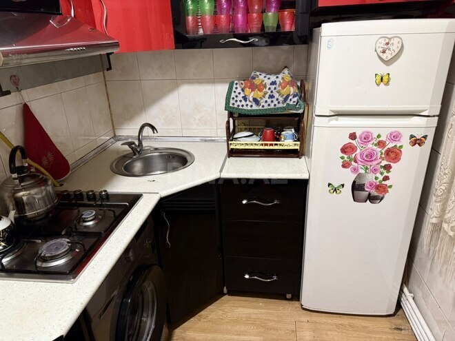 Satılır 2 otaqlı köhnə tikili 65 m², İnşaatçılar m., photo 8 from 11