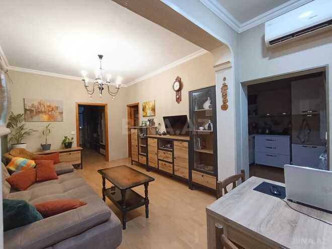 Satılır 2 otaqlı köhnə tikili 55 m², Memar Əcəmi m., photo 1 from 11