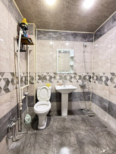 Satılır 3 otaqlı köhnə tikili 80 m², İnşaatçılar m., photo 14 from 17