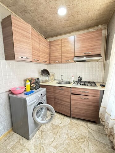 Satılır 3 otaqlı köhnə tikili 80 m², İnşaatçılar m., photo 10 from 17