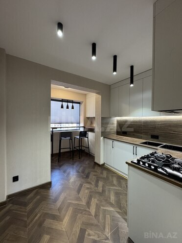Satılır 2 otaqlı köhnə tikili 65 m², Əhmədli m., photo 1 from 12