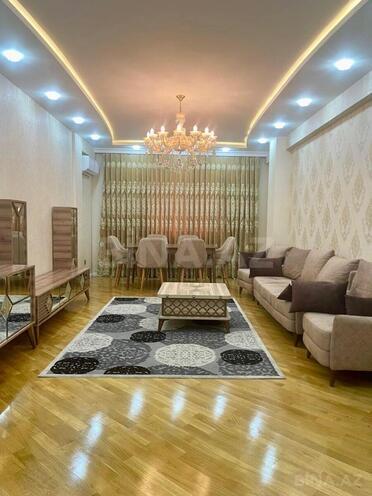 Сдаётся 3-комн. новостройка 139 м², м. Иншаатчылар, photo 1 from 14