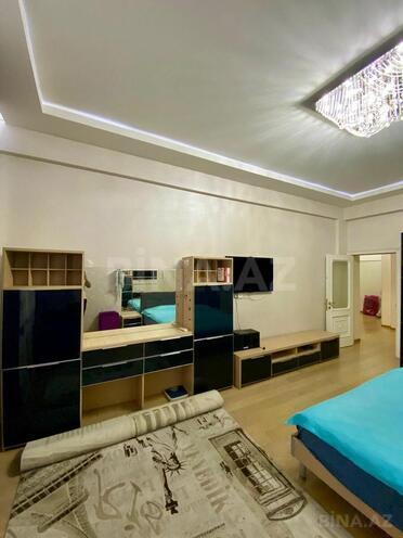 Сдаётся 3-комн. новостройка 154 м², м. Иншаатчылар, photo 11 from 20