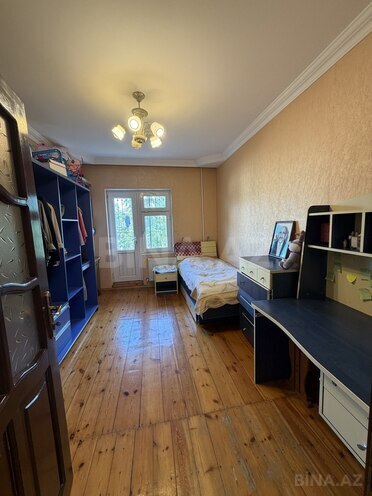 Продаётся 4-комн. вторичка 100 м², Хатаинский р., photo 19 from 26