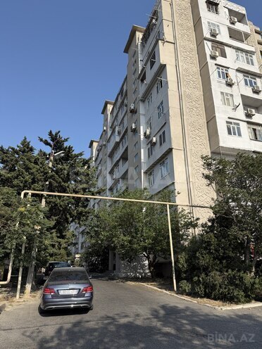 Продаётся 4-комн. вторичка 100 м², Хатаинский р., photo 1 from 26