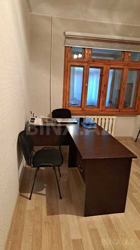 Сдаётся 3-комн. офис 80 м², м. Элмляр Академиясы, photo 4 from 8