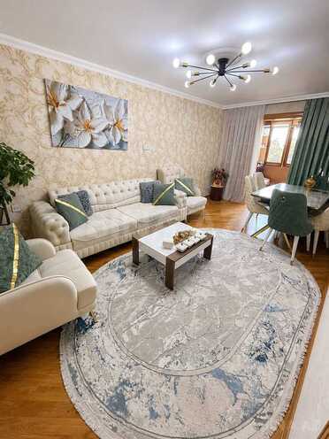 Satılır 4 otaqlı köhnə tikili 65 m², Neftçilər m., photo 1 from 13