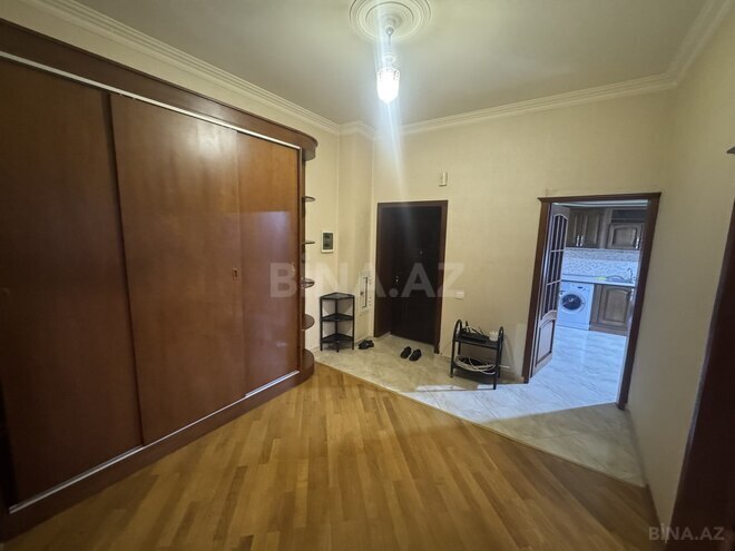 Сдаётся 3-комн. новостройка 150 м², м. 8 ноября, photo 8 from 18