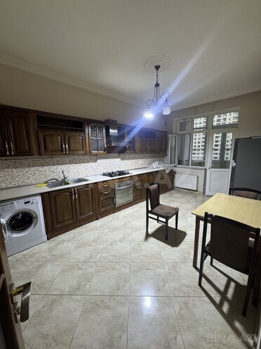 Сдаётся 3-комн. новостройка 150 м², м. 8 ноября, photo 1 from 18