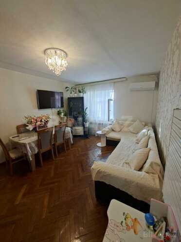 Продаётся 3-комн. вторичка 60 м², м. Нефтчиляр, photo 9 from 21