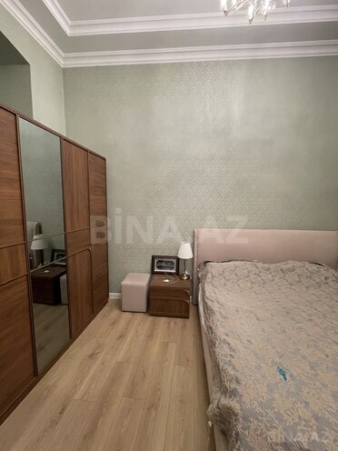 Satılır 4 otaqlı köhnə tikili 140 m², Sahil m., photo 4 from 19