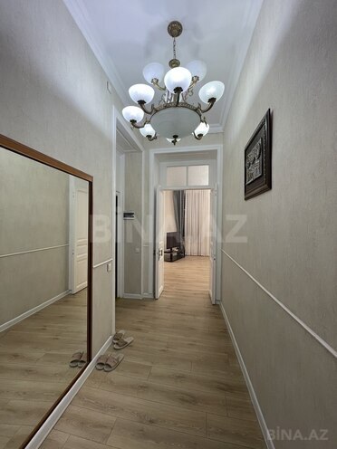 Satılır 4 otaqlı köhnə tikili 140 m², Sahil m., photo 6 from 19