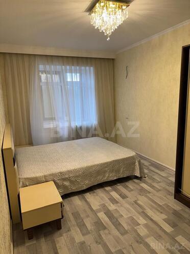 Продаётся 3-комн. вторичка 72 м², Бинагадинский р., photo 16 from 24