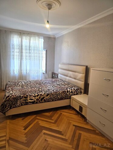 Сдаётся 2-комн. вторичка 55 м², м. Иншаатчылар, photo 1 from 15
