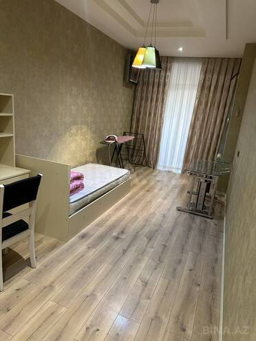 Сдаётся 3-комн. новостройка 108 м², м. 8 ноября, photo 9 from 14