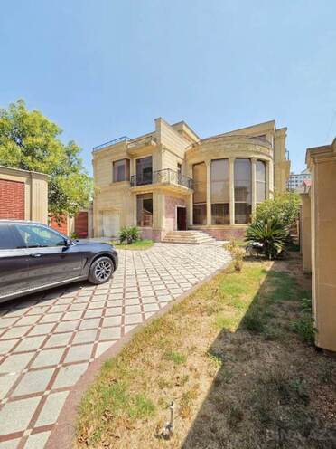 Satılır 8 otaqlı həyət evi/bağ evi 665 m², Bakıxanov q., photo 1 from 32