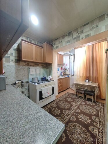 Satılır 5 otaqlı köhnə tikili 120 m², Massiv D q., photo 11 from 16
