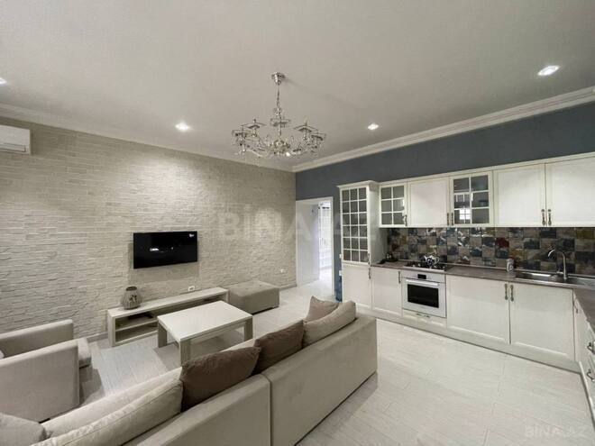Продаётся 2-комн. вторичка 70 м², м. Ичеришехер, photo 9 from 18