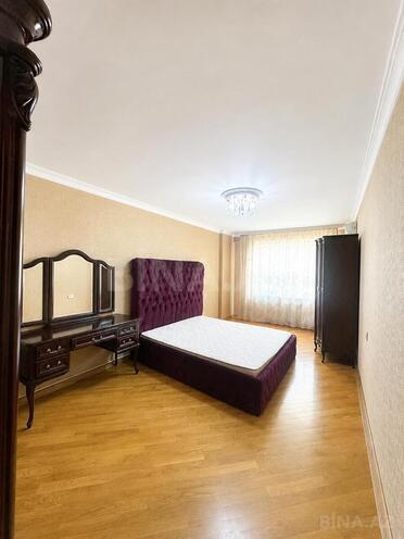 Продаётся 2-комн. вторичка 67 м², м. Нариман Нариманов, photo 1 from 9