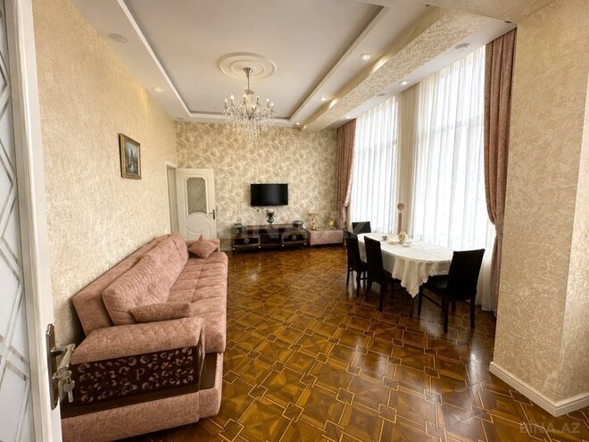 Продаётся 2-комн. новостройка 86 м², м. Элмляр Академиясы, photo 3 from 15
