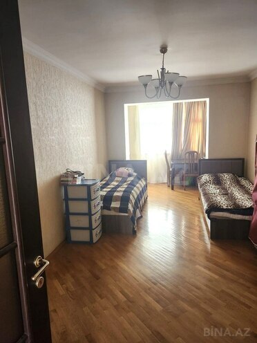 Satılır 3 otaqlı köhnə tikili 70 m², Gənclik m., photo 1 from 9